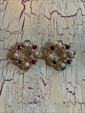 Vintage Source Unknown Gold Tone Wreath Brooches with Pearls and Red Crystals